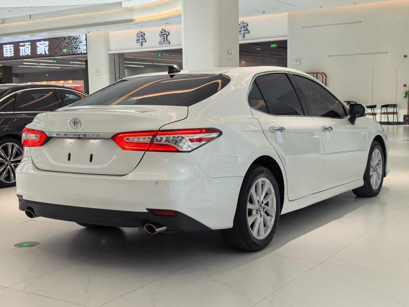 Toyota Camry, 2021 — фото 7 из 12