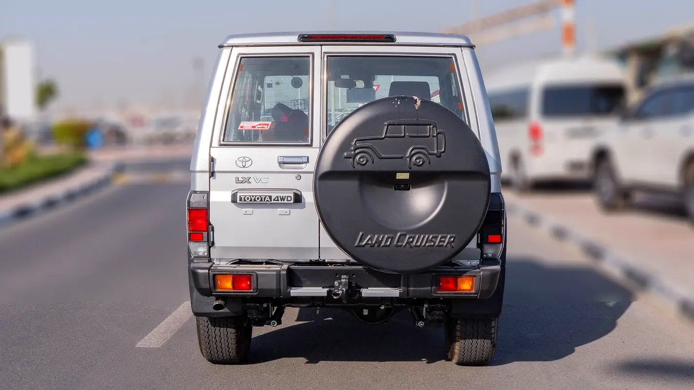 Toyota Land Cruiser 70 Series, 2025 — фото 5 из 10