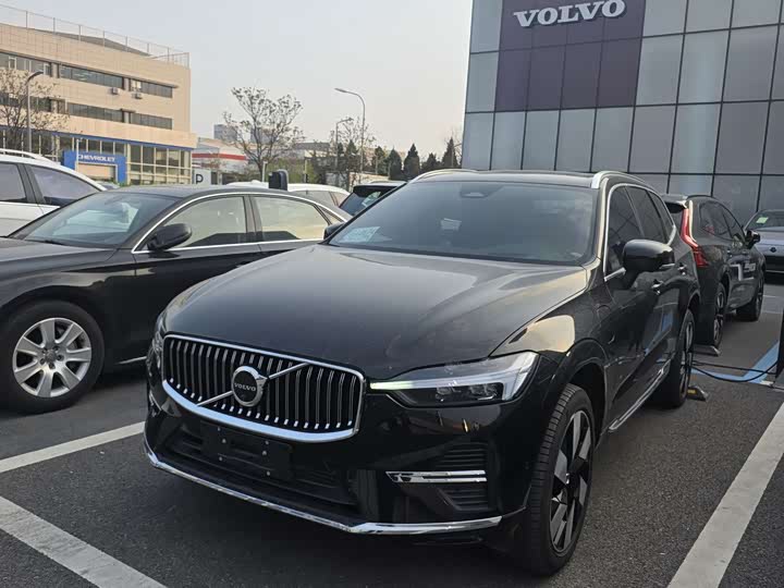 Volvo XC60 Hybrid, 2026 — купить в Костроме под ключ