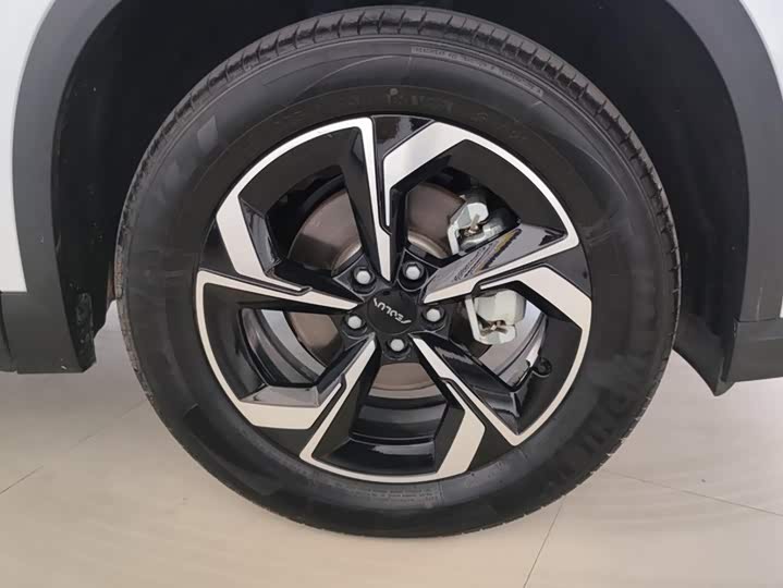 Dongfeng Aeolus L7, 2026 — фото 6 из 9