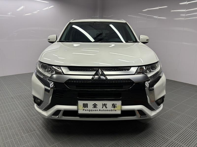 Mitsubishi Outlander, 2022 — фото 2 из 12
