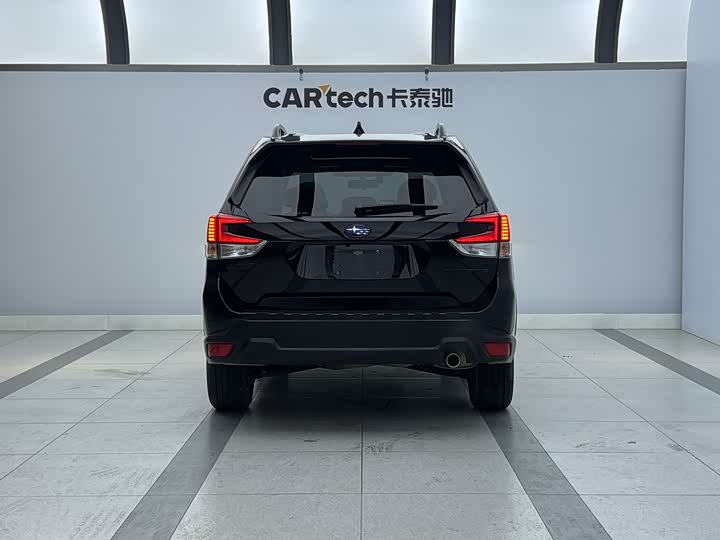 Subaru Forester, 2022 — фото 4 из 9