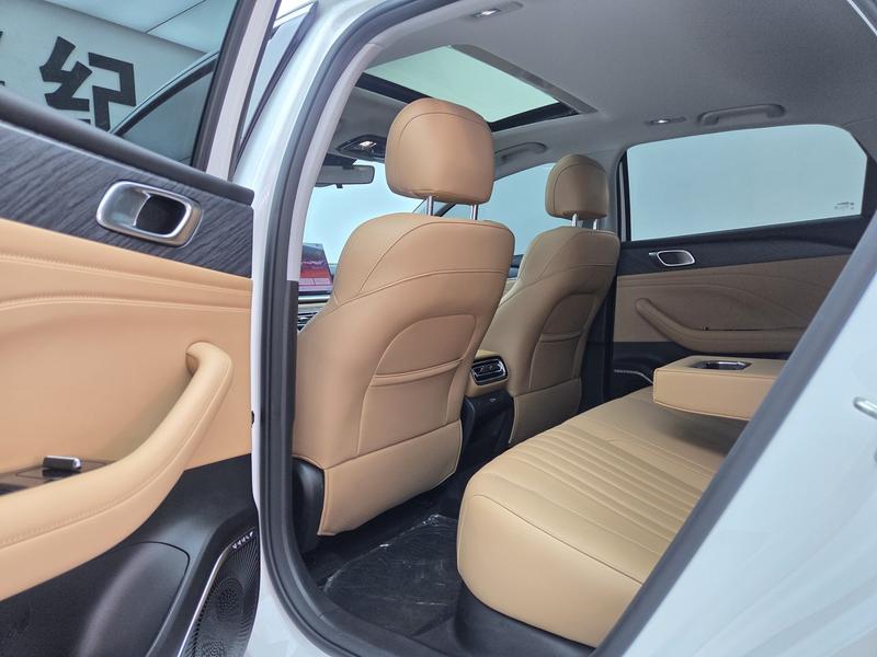 Geely Galaxy Starshine 6, 2025 — фото 11 из 12