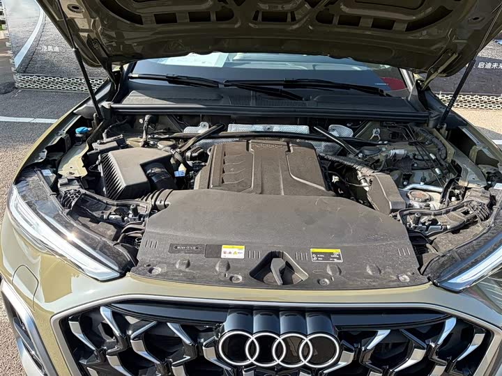 Audi Q5L, 2025 — фото 6 из 9