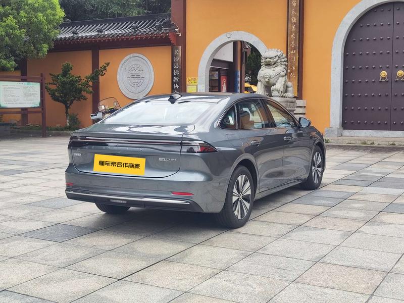 Geely Galaxy A7, 2025 — фото 6 из 11