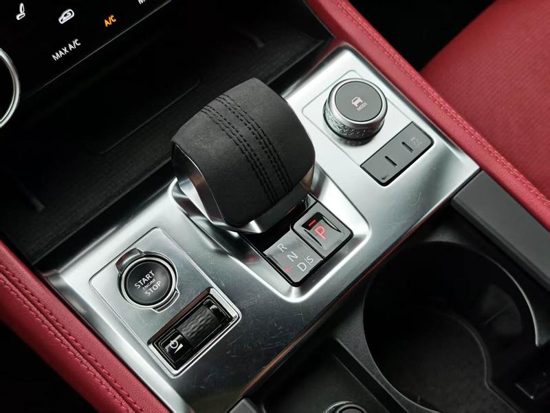Jaguar F-Pace, 2023 — фото 10 из 12