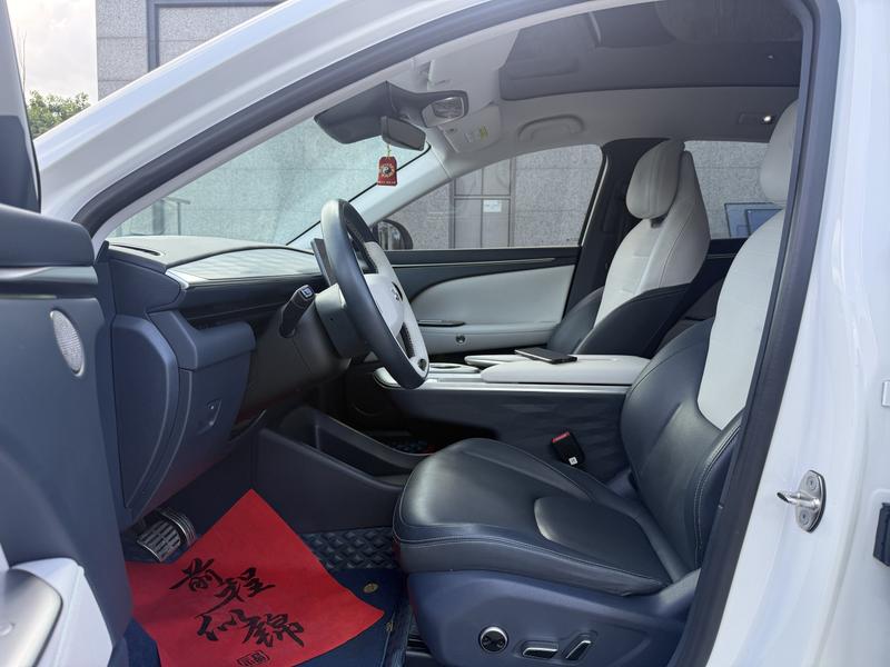 BAIC Arcfox Alpha T5, 2024 — фото 10 из 12