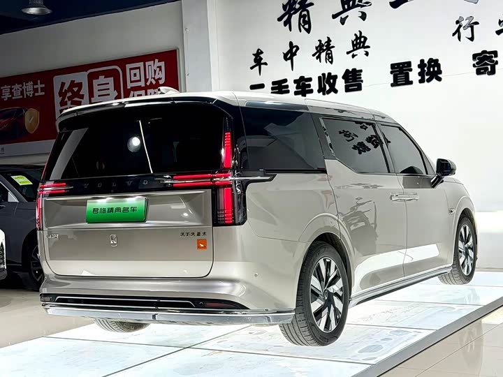 Volvo EM90, 2023 — фото 7 из 9