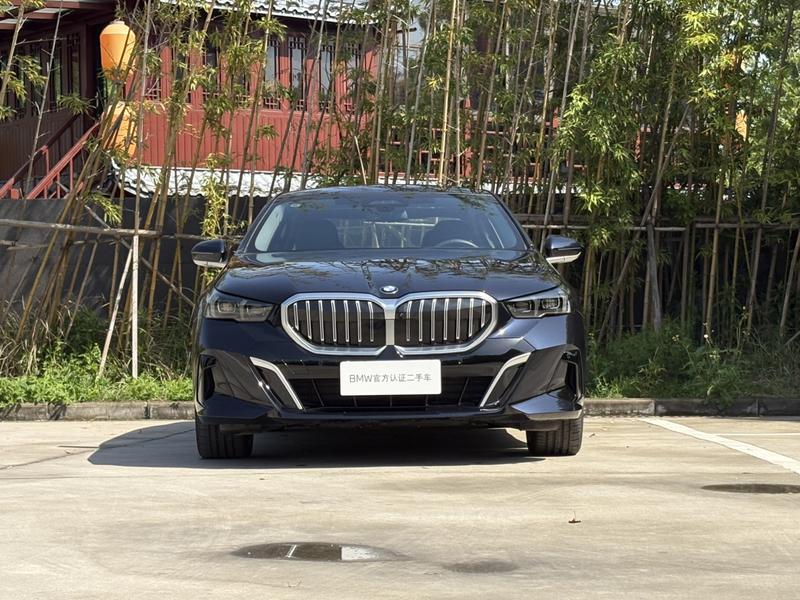 BMW 5 Series, 2025 — фото 2 из 12