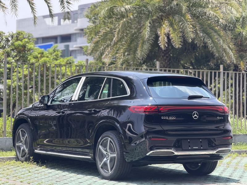 Mercedes-Benz EQS SUV, 2026 — фото 5 из 12