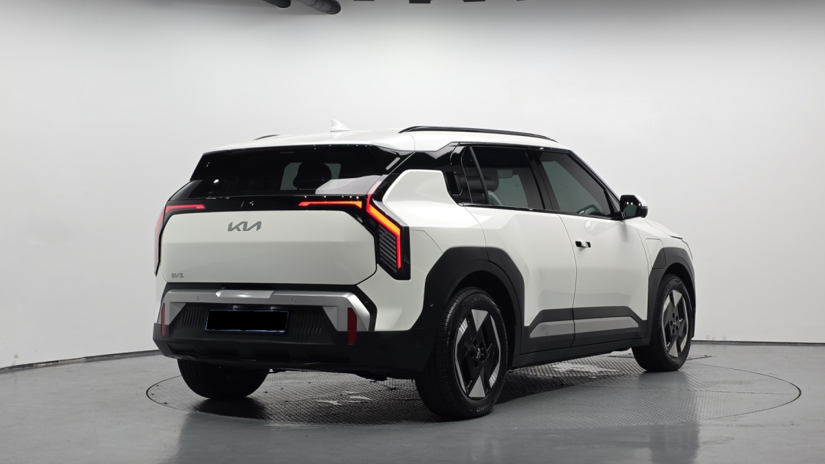 Kia EV3, 2025 — фото 2 из 12