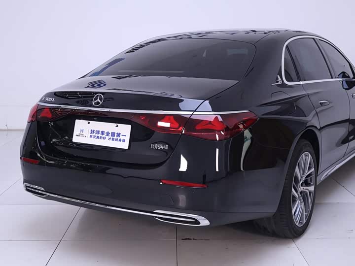 Mercedes-Benz E-Class, 2025 — фото 8 из 9