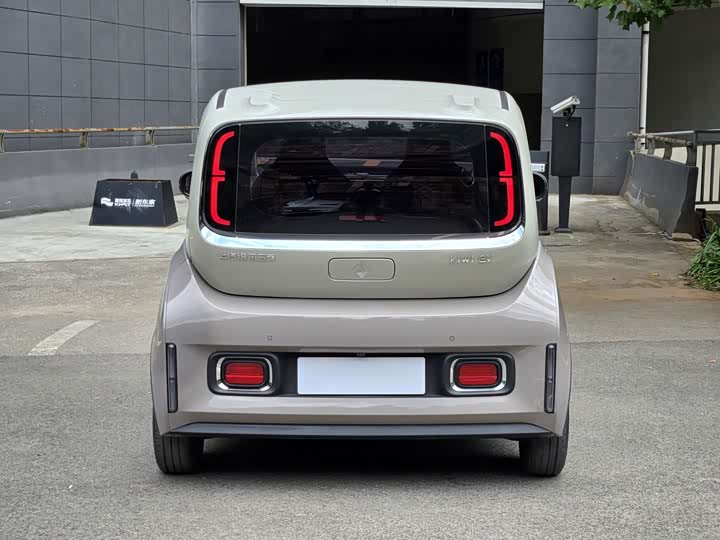 Baojun KiWi EV, 2022 — фото 7 из 9