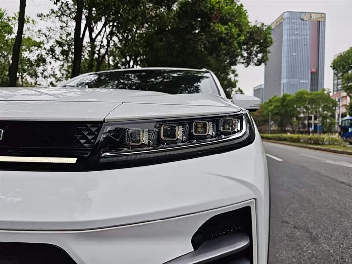 Exeed LX C-DM Hybrid, 2022 — фото 3 из 9