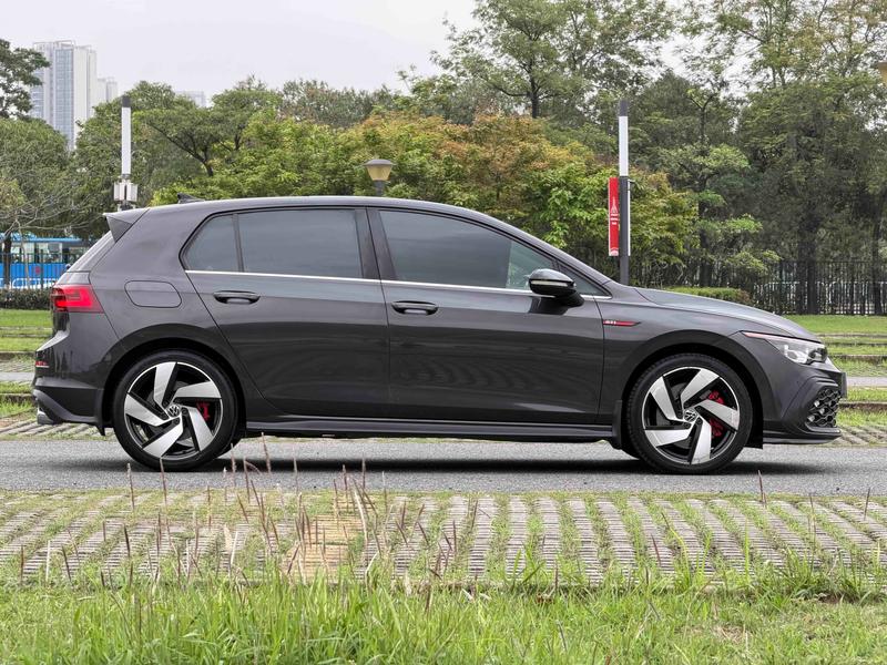 Volkswagen Golf GTI, 2023 — фото 8 из 12