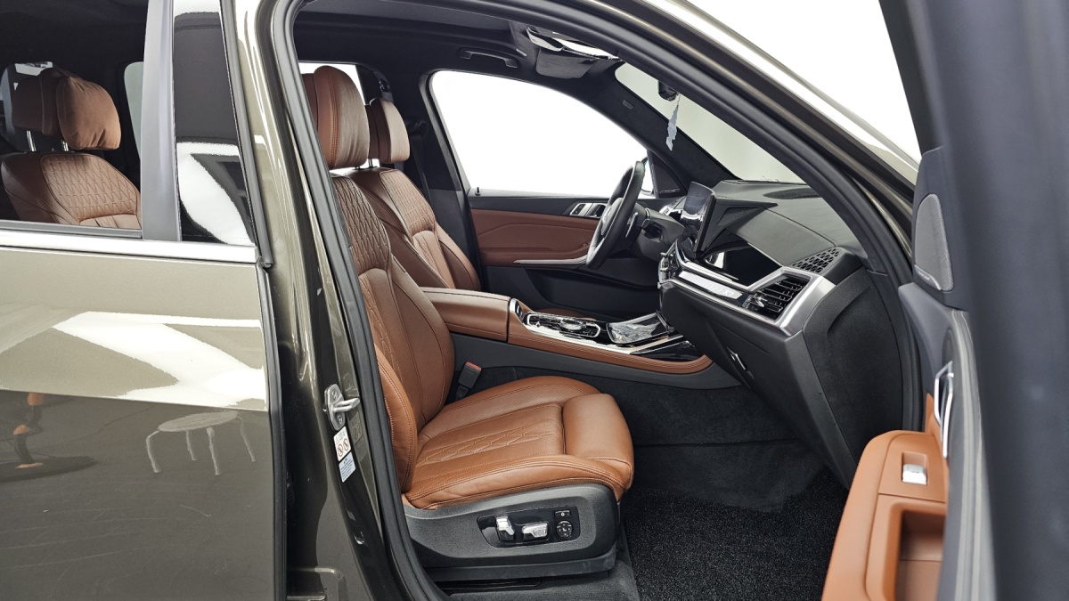 BMW X7, 2023 — фото 11 из 12