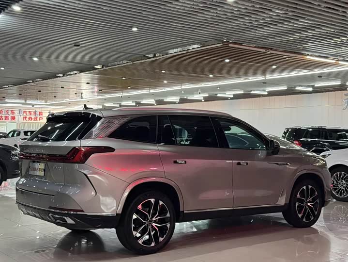 Roewe RX9, 2023 — фото 6 из 9