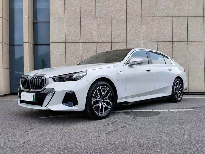 BMW i5, 2025 — купить в Воронеже под ключ
