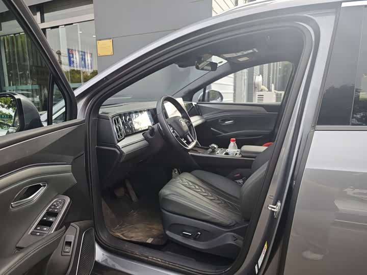BYD Song L DM-i Hybrid, 2024 — фото 4 из 9