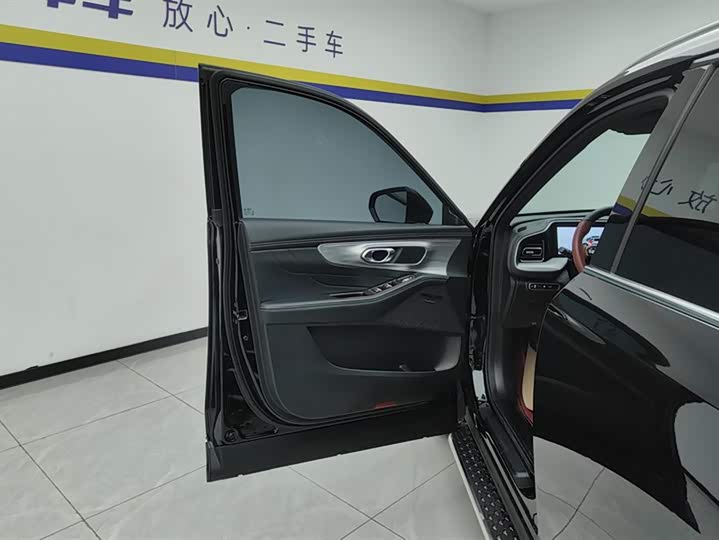 GAC Trumpchi GS8, 2024 — фото 7 из 9