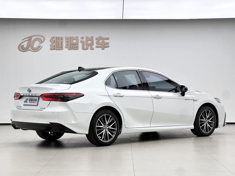 Toyota Camry, 2021 — фото 5 из 12