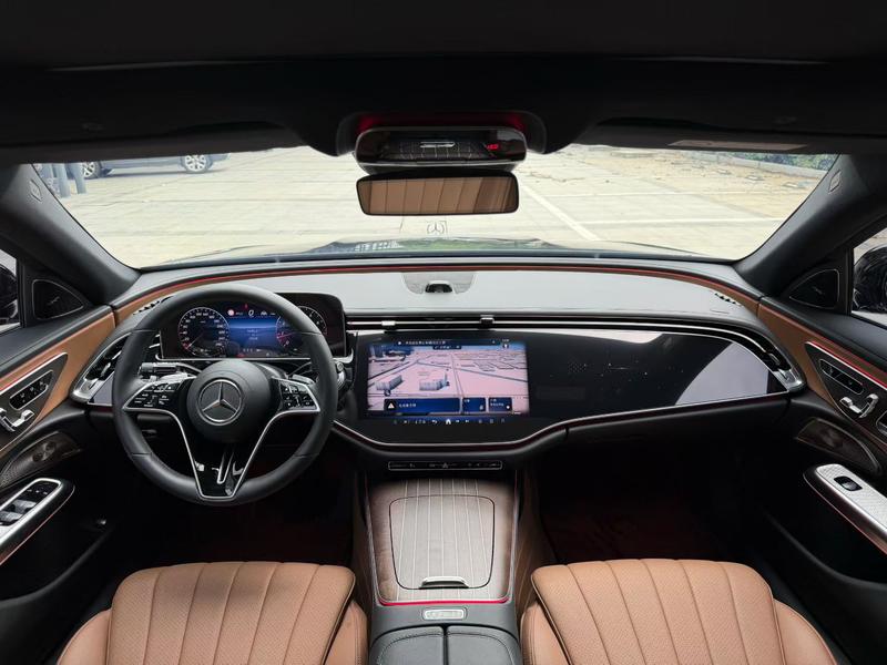 Mercedes-Benz E-Class, 2024 — фото 6 из 9