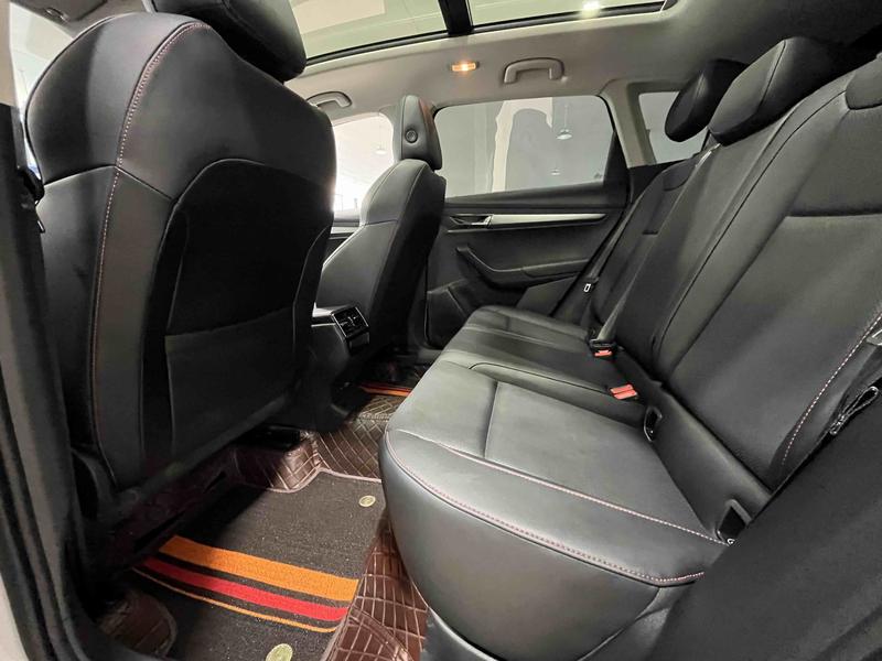 Skoda Karoq, 2023 — фото 9 из 10