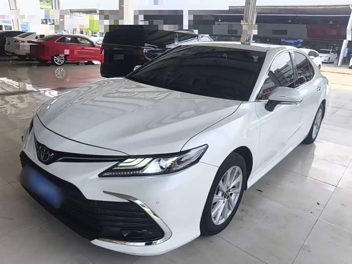 Toyota Camry, 2022 — фото 2 из 9