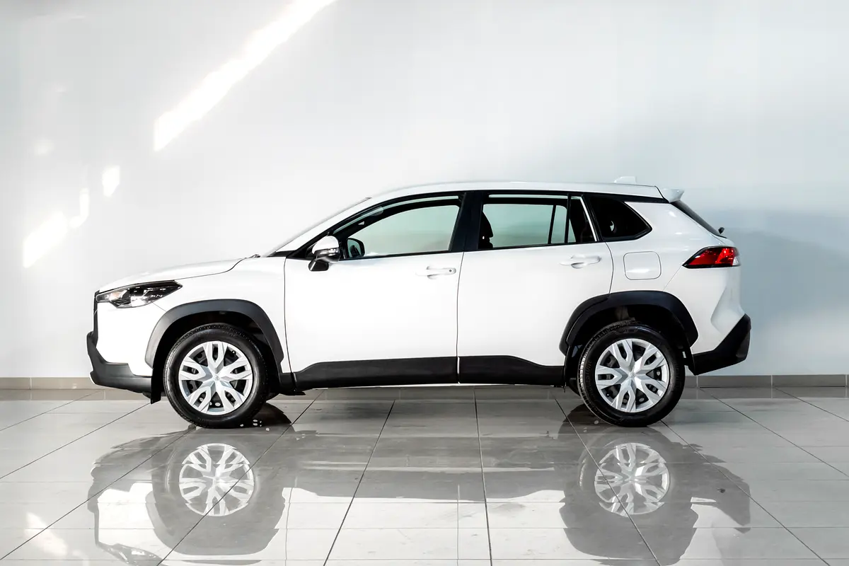 Toyota Corolla Cross, 2024 — фото 7 из 10