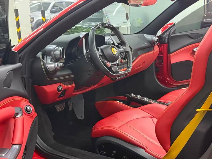 Ferrari F8, 2022 — фото 6 из 9
