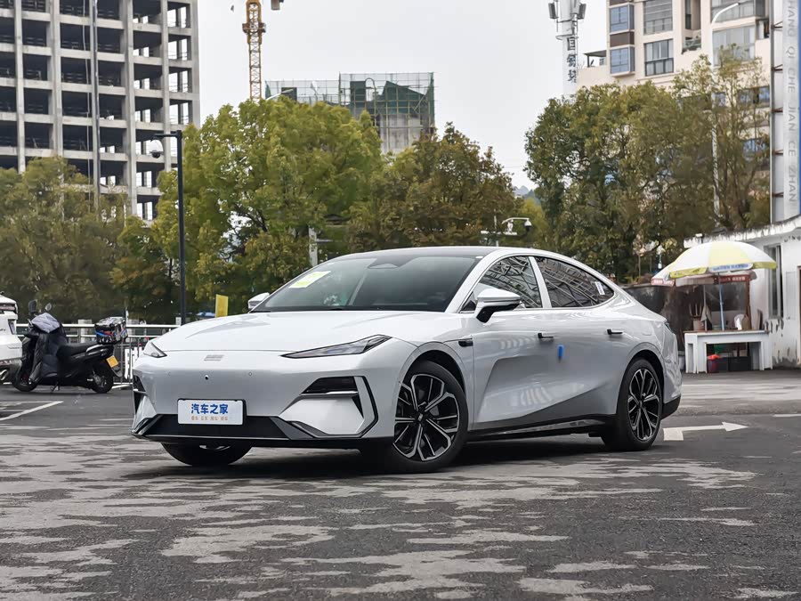 Geely Galaxy E8, 2026 — купить в Тольятти под ключ