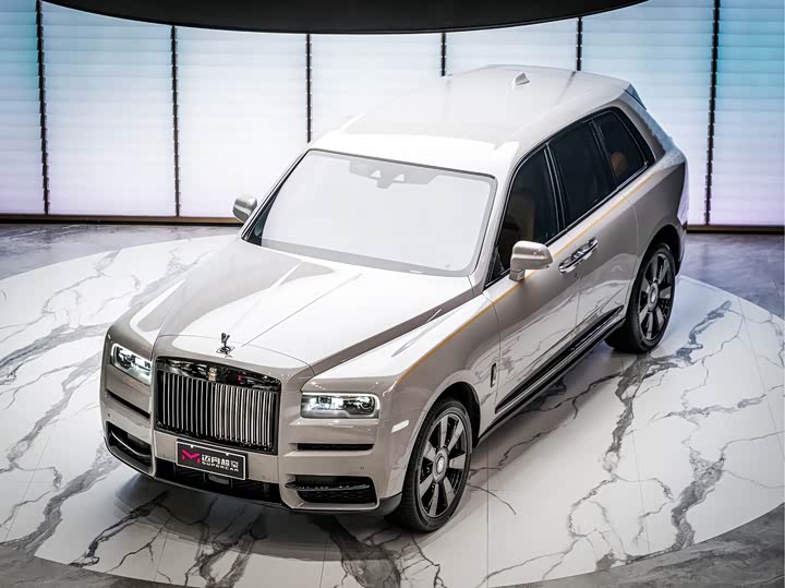 Rolls-Royce Cullinan, 2022 — фото 2 из 9