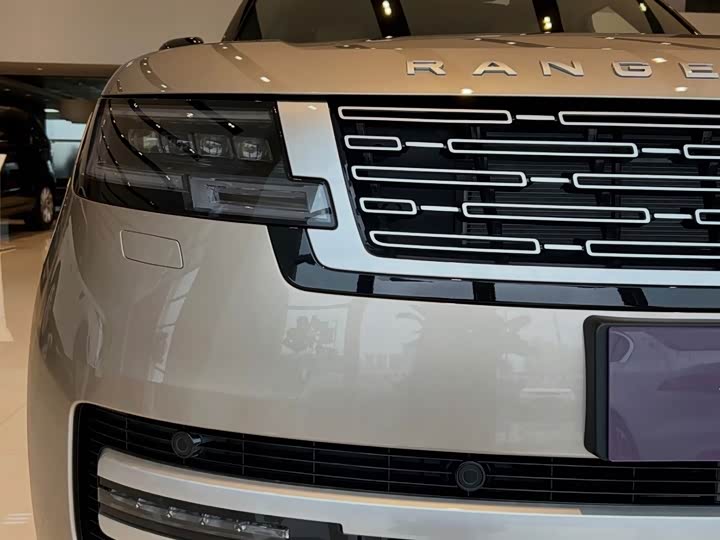 Land Rover Range Rover, 2025 — фото 4 из 9