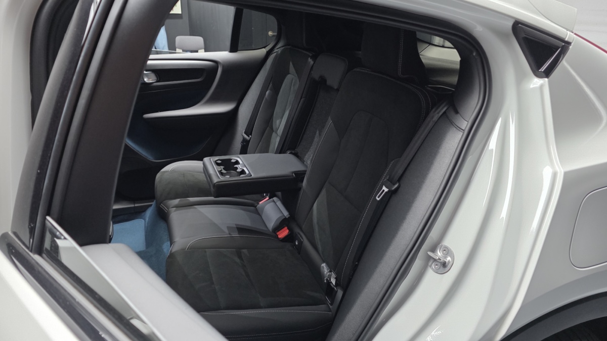 Volvo C40, 2023 — фото 11 из 12