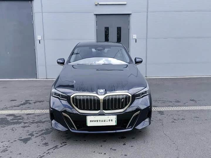 BMW i5, 2025 — фото 3 из 9