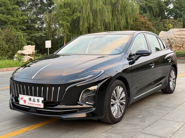Hongqi E-QM5, 2023 — купить в Твери под ключ