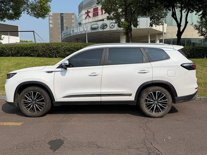 Chery Tiggo 8 Plus, 2023 — фото 3 из 9