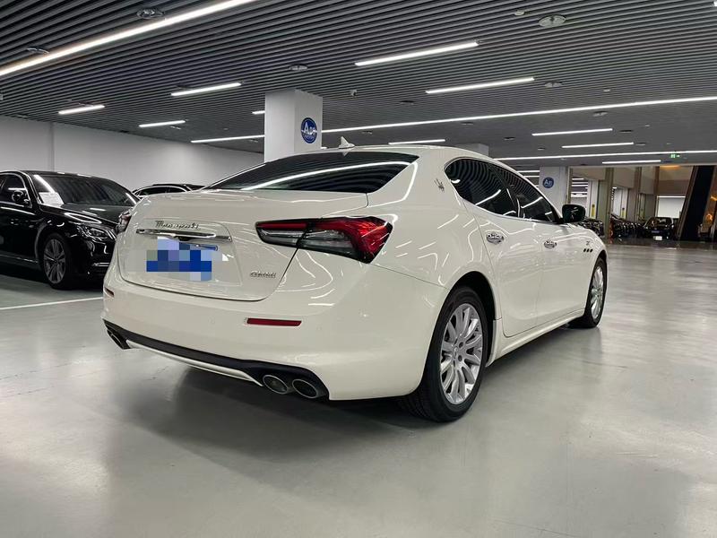 Maserati Ghibli, 2021 — фото 6 из 12