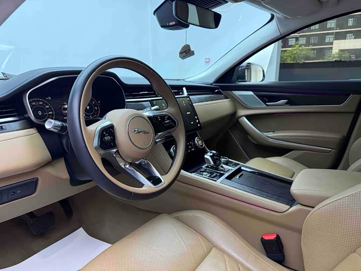 Jaguar XF L, 2023 — фото 5 из 9