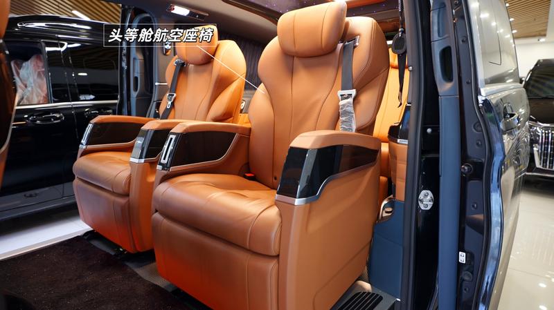 Mercedes-Benz V-Class, 2023 — фото 11 из 12