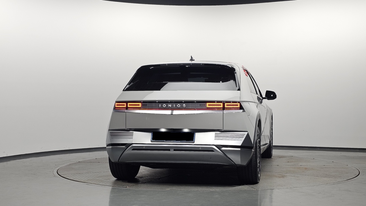 Hyundai Ioniq 5, 2022 — фото 4 из 12