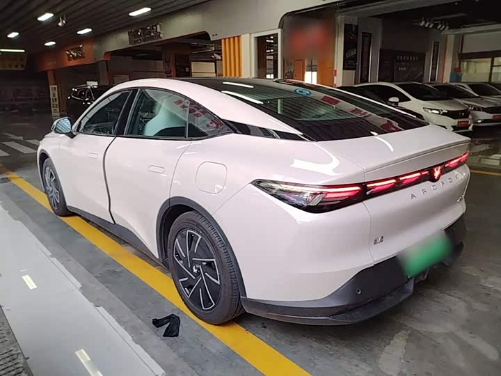 BAIC Arcfox Alpha S5, 2025 — фото 5 из 9