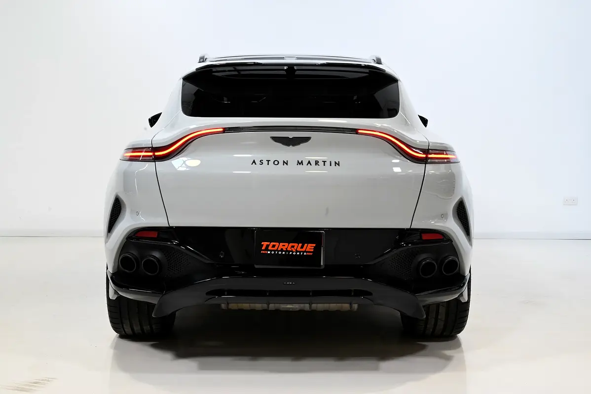 Aston Martin DBX, 2023 — фото 5 из 10