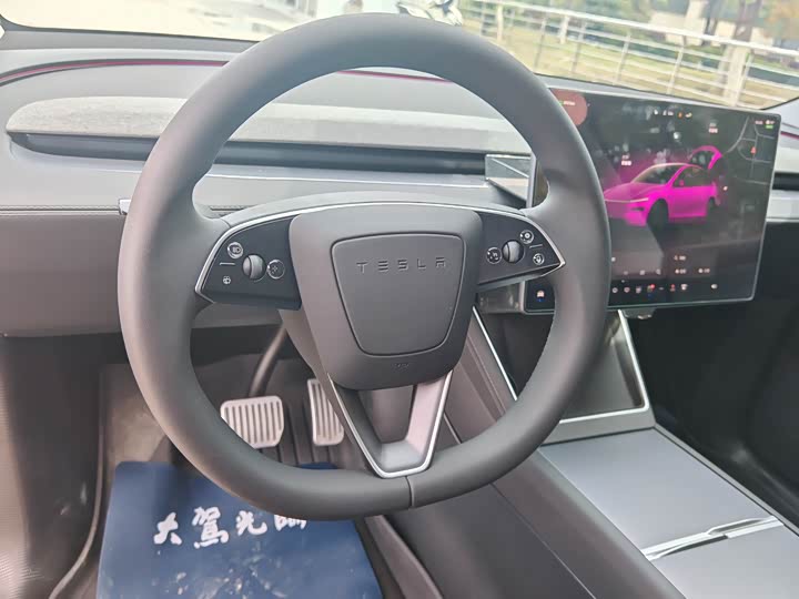 Tesla Model Y, 2025 — фото 8 из 9