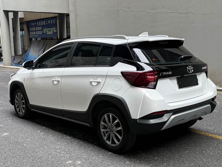 Toyota Yaris L Hatchback, 2022 — фото 6 из 9