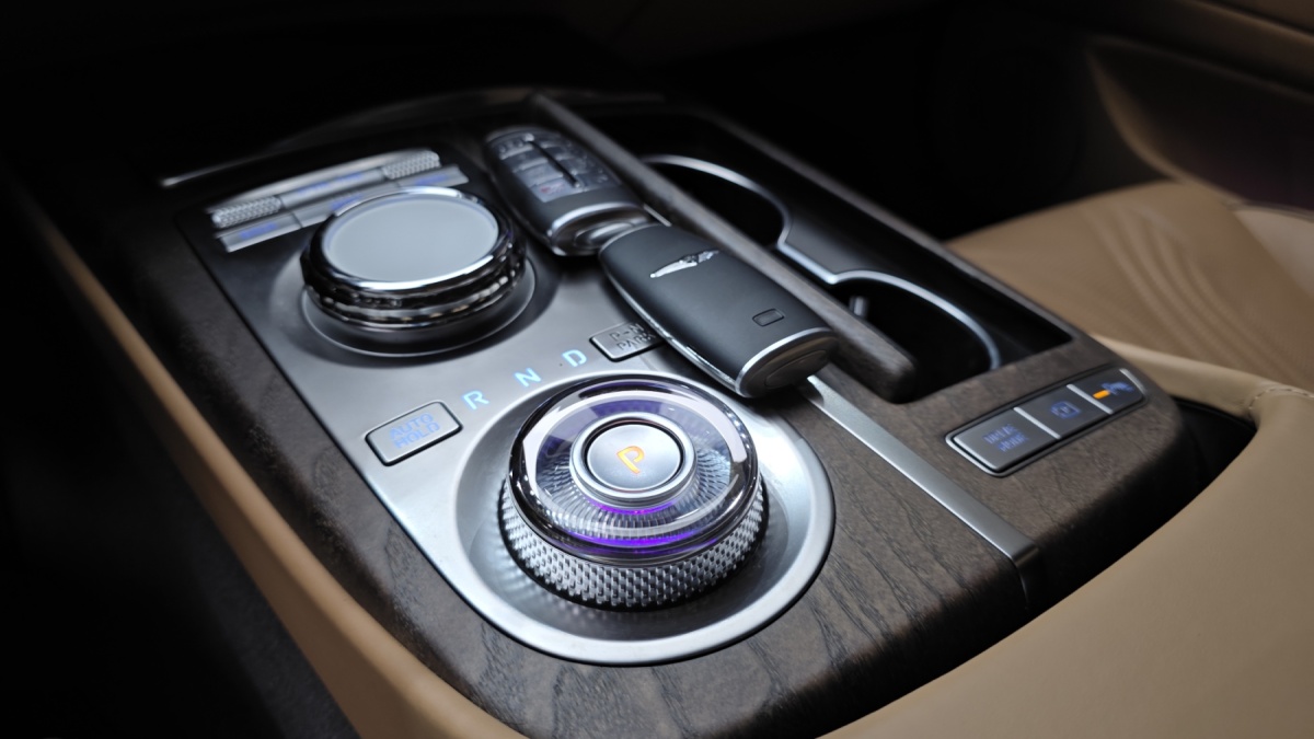 Genesis G80, 2023 — фото 9 из 12