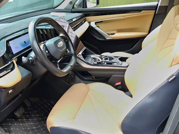 Geely Atlas L, 2023 — фото 4 из 9