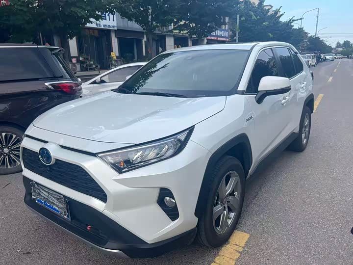 Toyota RAV4 Hybrid, 2022 — купить в Иванове под ключ