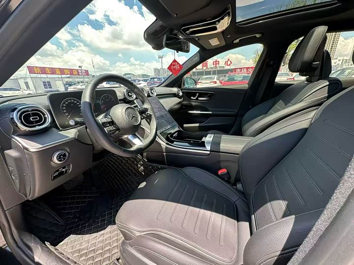 Mercedes-Benz C-Class, 2023 — фото 4 из 9