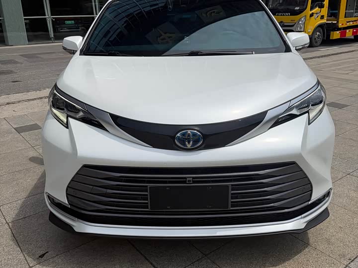 Toyota Sienna, 2024 — купить в Орле под ключ